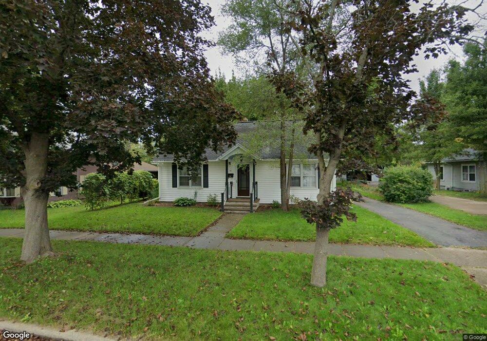 812 Lincoln Lake, Lowell, MI 49331 - photo 1