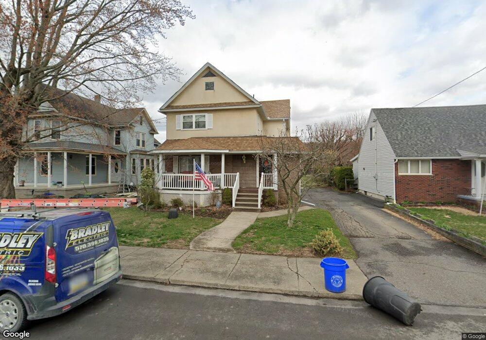 322 Hickory St, Peckville, PA 18452 - photo 1