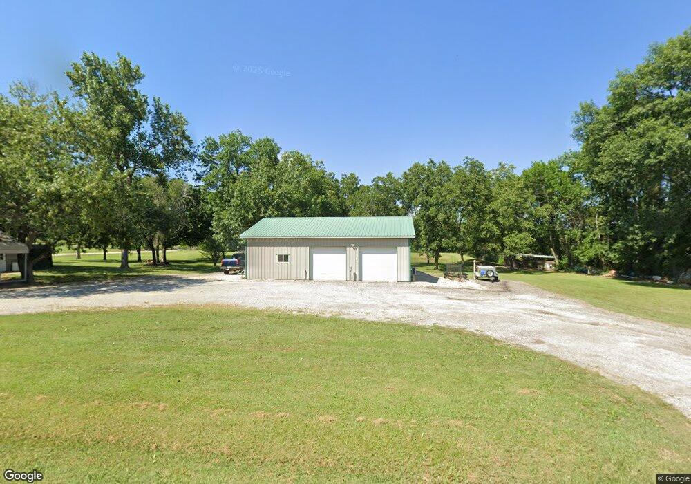 711 E Park St, Yates Center, KS 66783 - photo 1