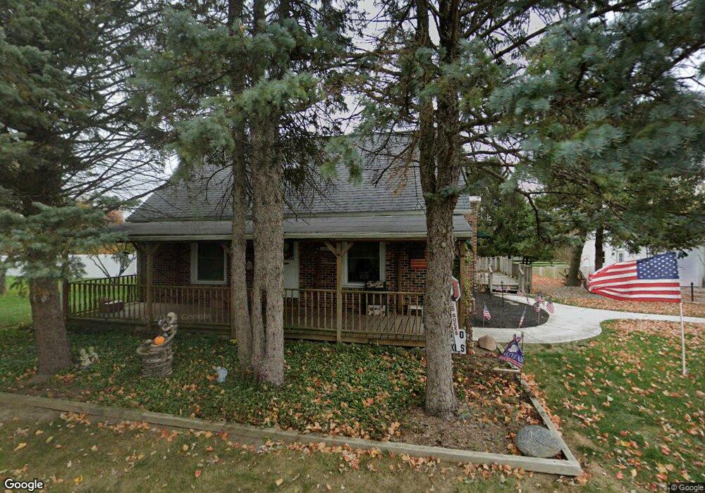 902 Wheeler Ln, Wapakoneta, OH 45895 - photo 1