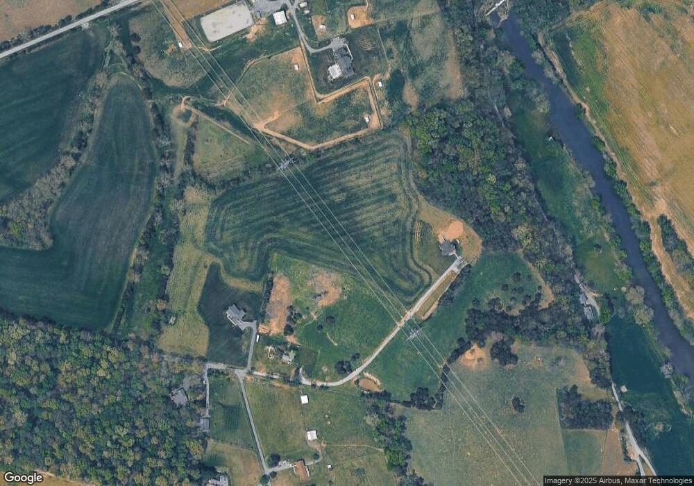 208 Kerr Ln, Fort Defiance, VA 24437 - photo 1