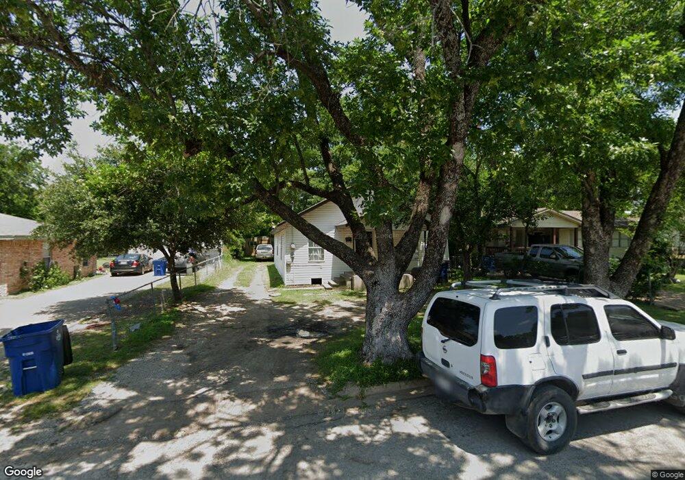 1010 N Dallas St, Ennis, TX 75119 - photo 1