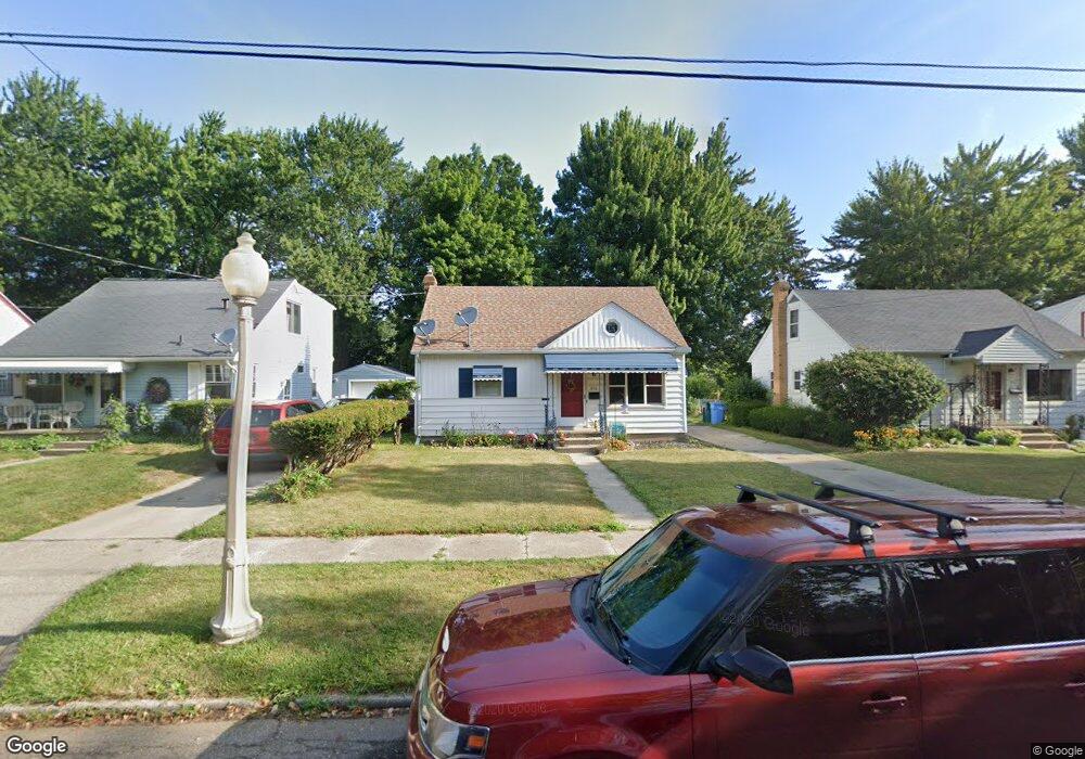 1916 W Maple St, Lansing, MI 48915 - photo 1