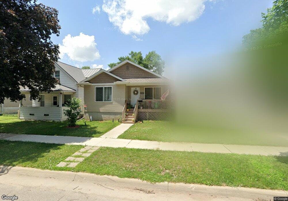 1410 N St SW, Cedar Rapids, IA 52404 - photo 1