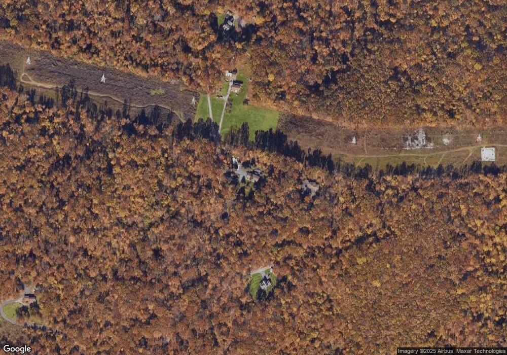 420 Mountainside Rd, Temple, PA 19560 - photo 1