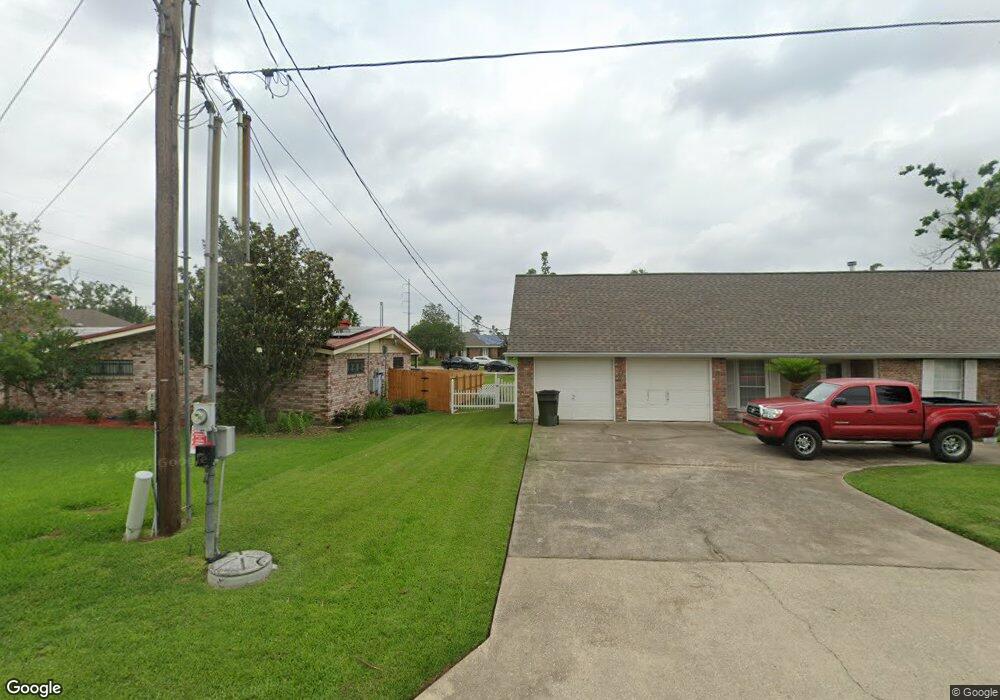 724 W Lagrange St, Lake Charles, LA 70605 - photo 1
