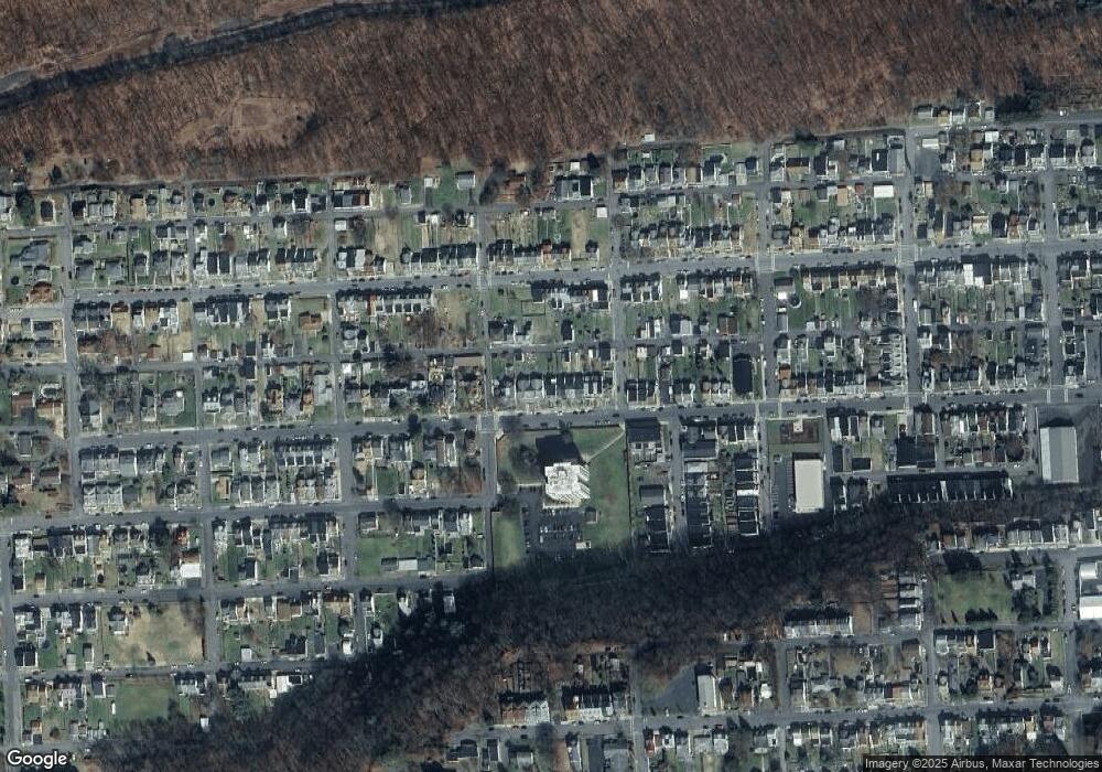 1327 W Arch St, Coal Township, PA 17866 - photo 1