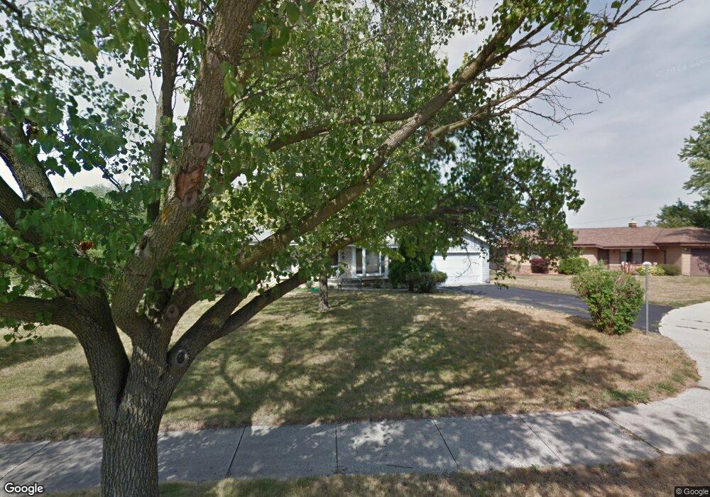 2011 Capella Ct, Waukesha, WI 53186 - photo 1