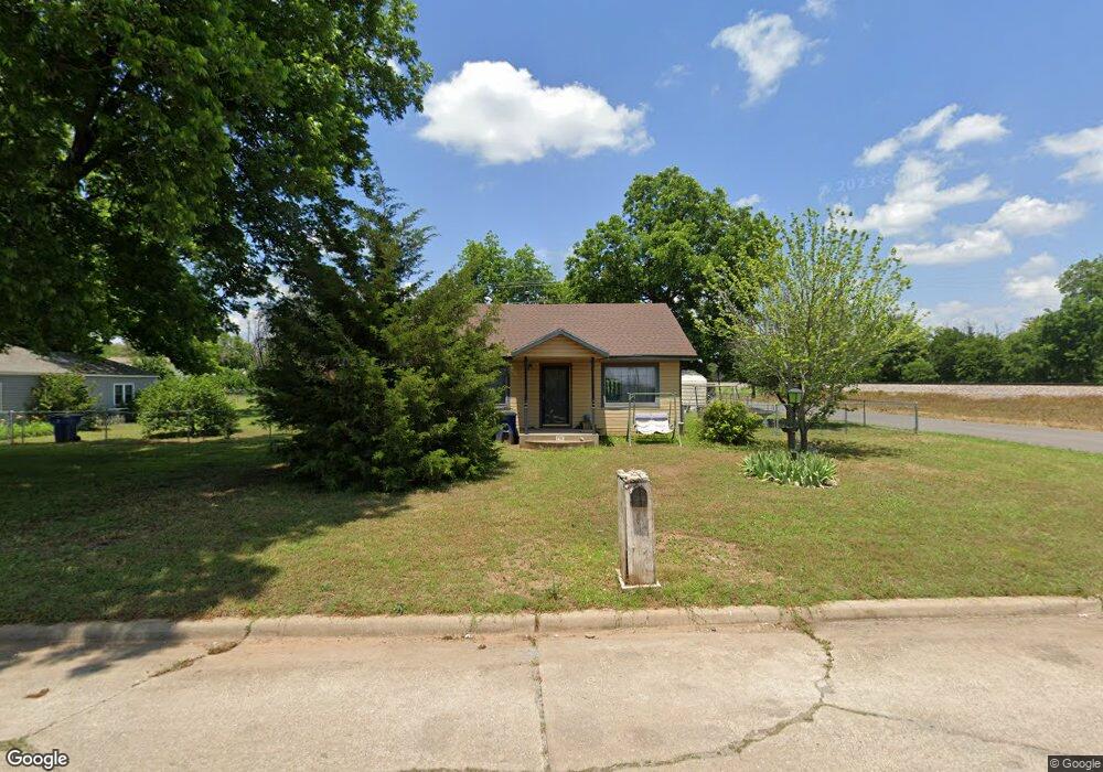 701 W Spruce Ave, Duncan, OK 73533 - photo 1
