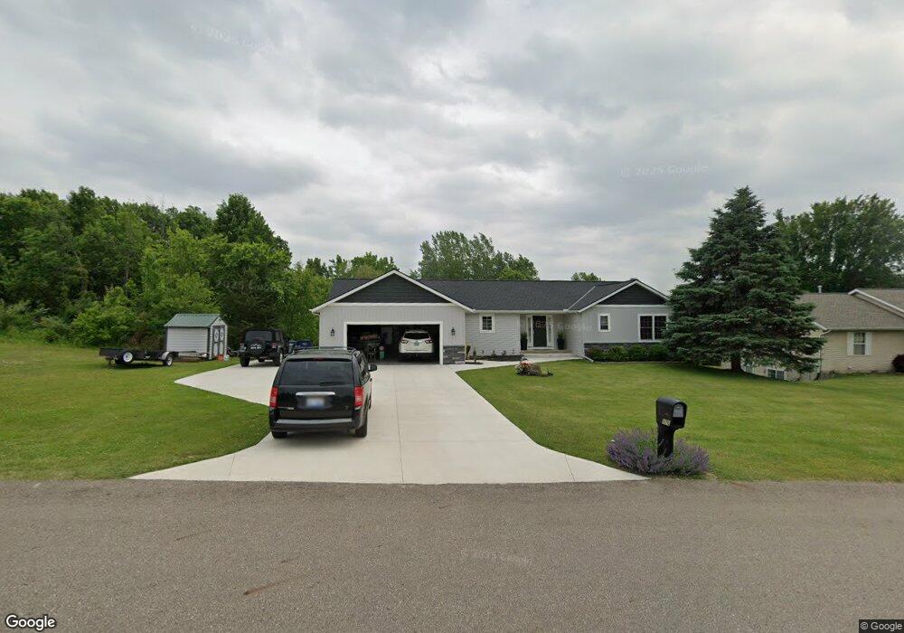 976 Rookus St, Wayland, MI 49348 - photo 1