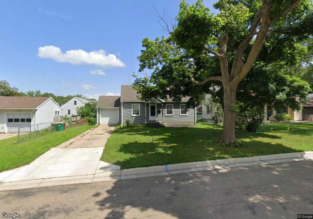 906 Clausen Ave, Albert Lea, MN 56007 - photo 1