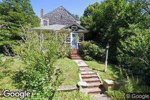 52 Glendon Rd, Woods Hole, MA 02543