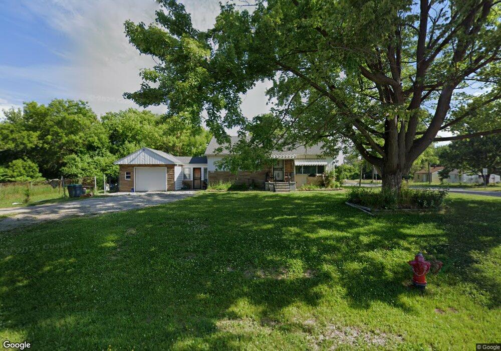 1336 W Yale Ave, Flint, MI 48505 - photo 1