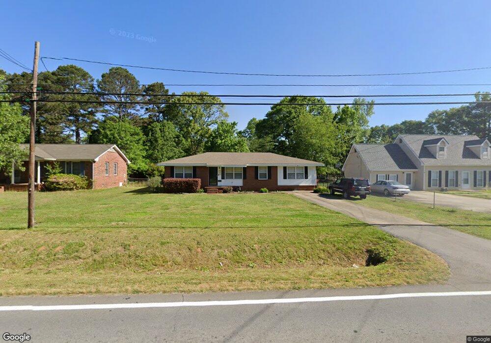 296 E Broad St, Winder, GA 30680 - photo 1