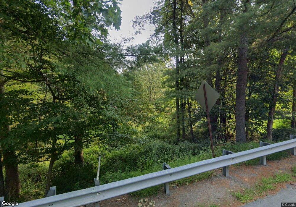 121 Rowland Rd, Greeley, PA 18425 - photo 1