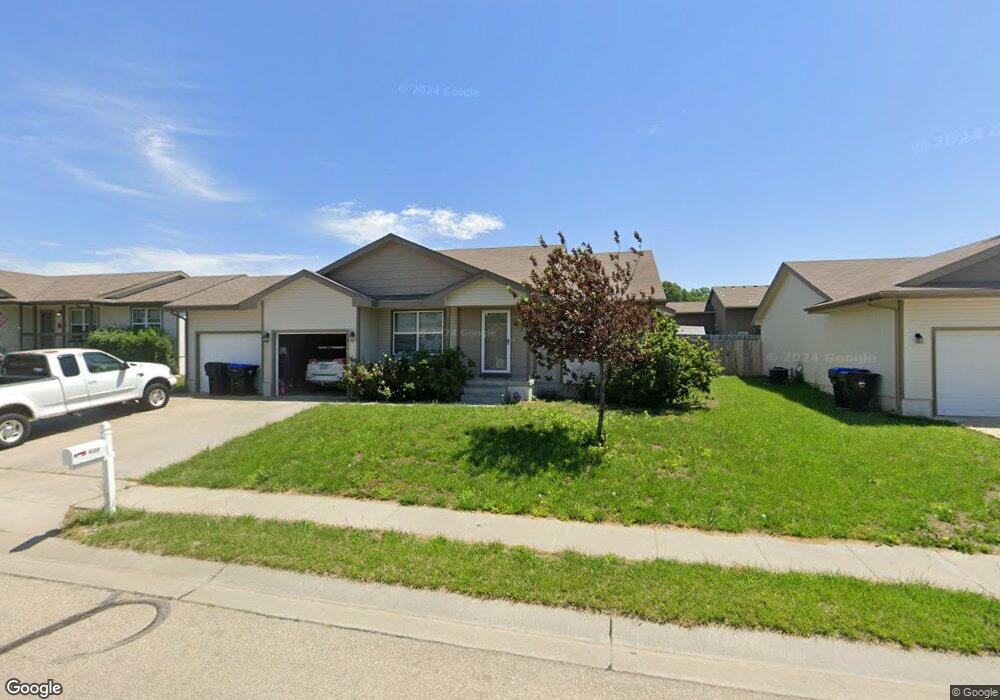 4320 SE Horseshoe Bend Dr, Topeka, KS 66609 - photo 1