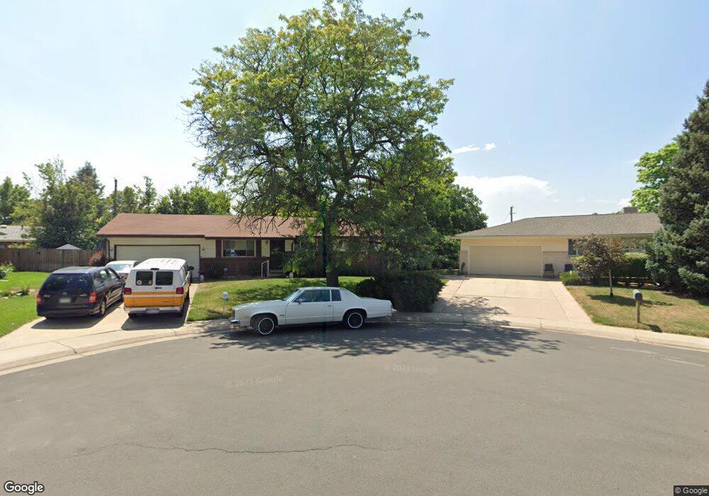 313 S Peoria Cir, Aurora, CO 80012 - photo 1