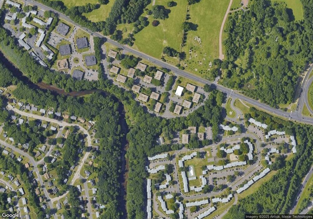 1188 Middle Turnpike W unit C2, Manchester, CT 06040 - photo 1