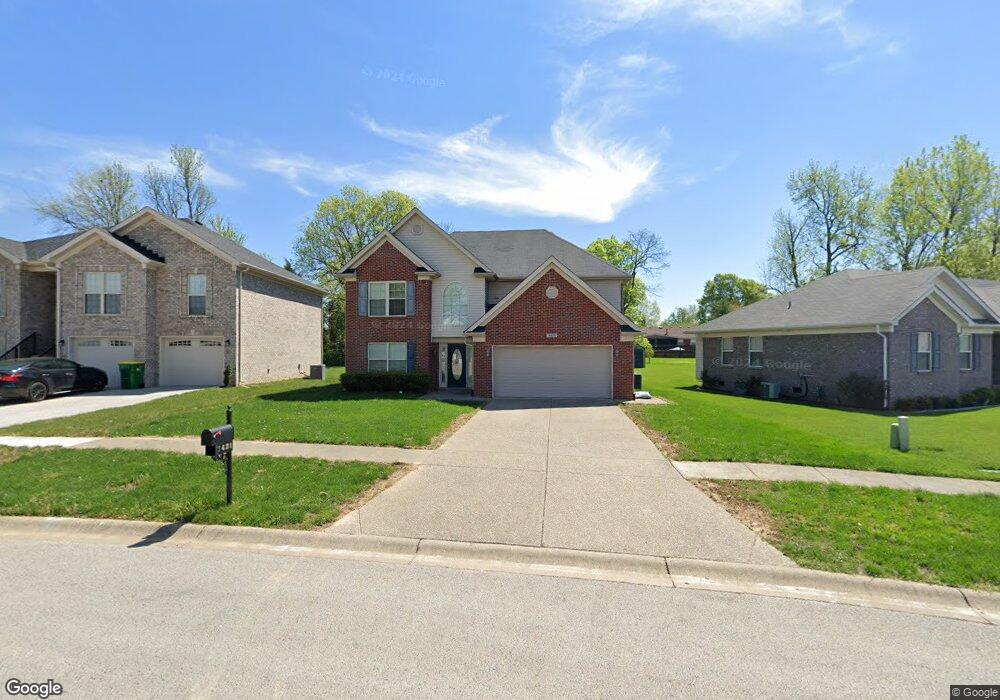 7421 Apple Mill Dr, Louisville, KY 40228 - photo 1