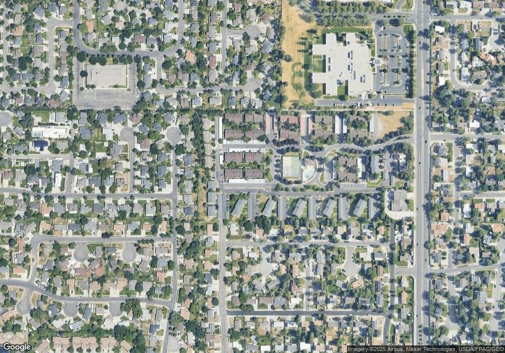 8142 Cottonwood Hills Dr, Sandy, UT 84094 - photo 1