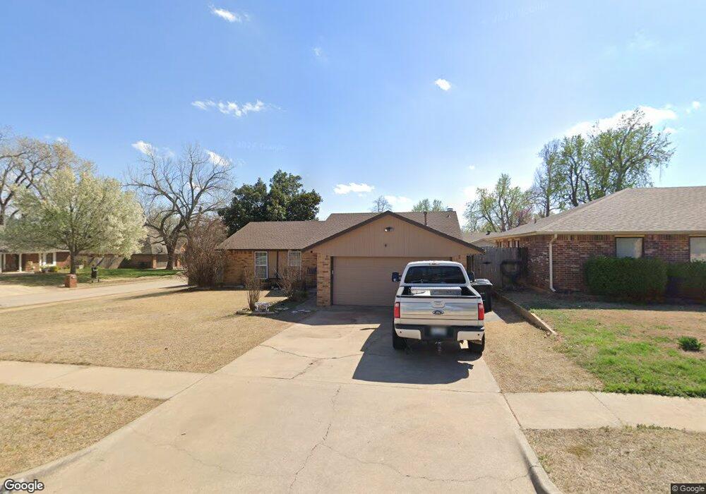 1524 NE 3rd St, Moore, OK 73160 - photo 1