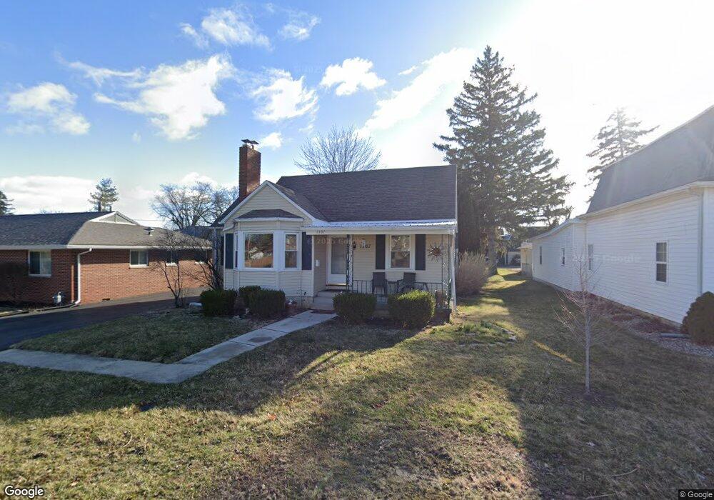 1307 Douglas Pkwy, Findlay, OH 45840 - photo 1