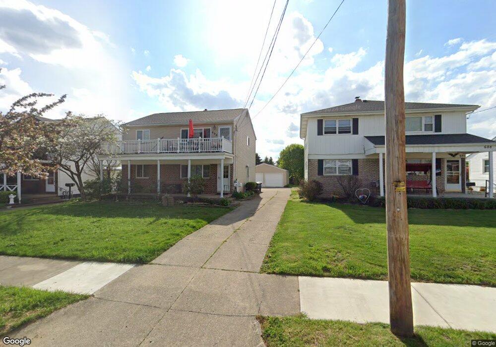 692 Woodstock Rd, Akron, OH 44312 - photo 1