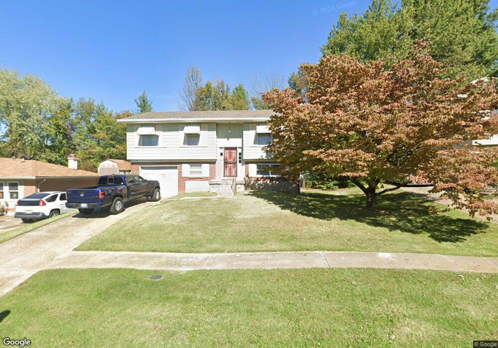 8804 Lantana Dr, Louisville, KY 40229 - photo 1