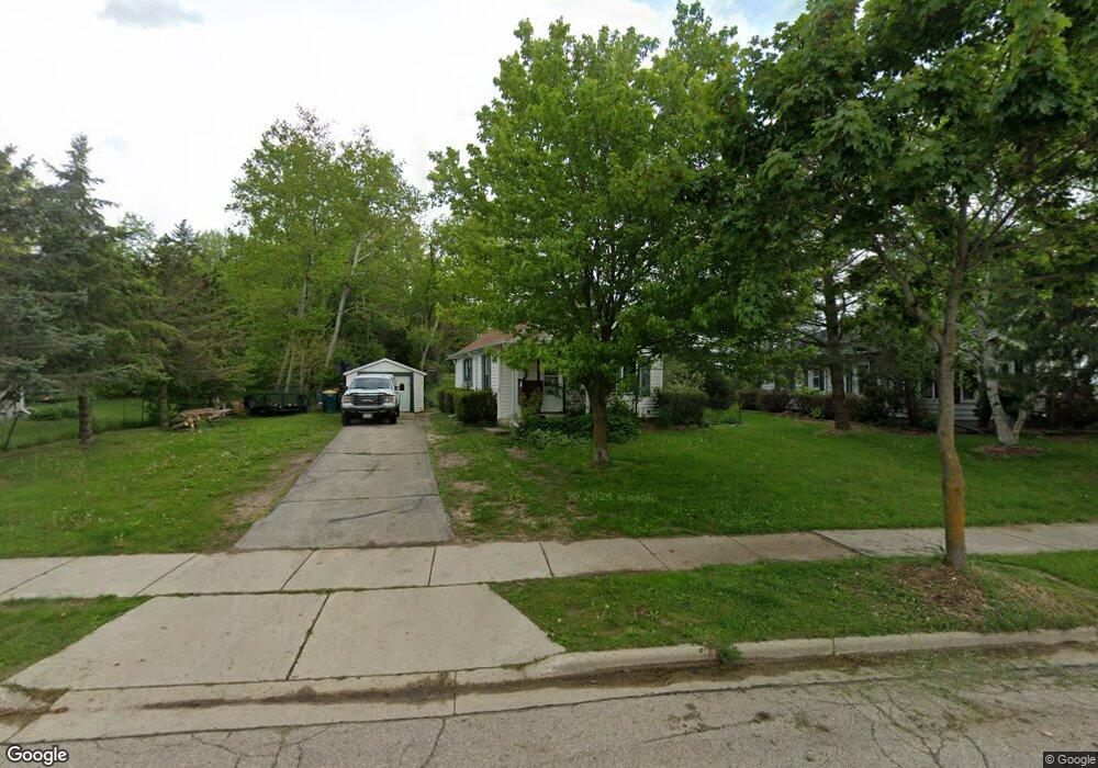 469 Meadowlark Ct, West Bend, WI 53090 - photo 1