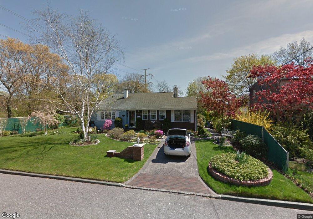 2817 Acorn Ave, Medford, NY 11763 - photo 1