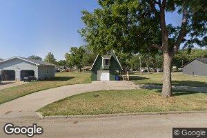313 E 4th St, Solomon, KS 67480