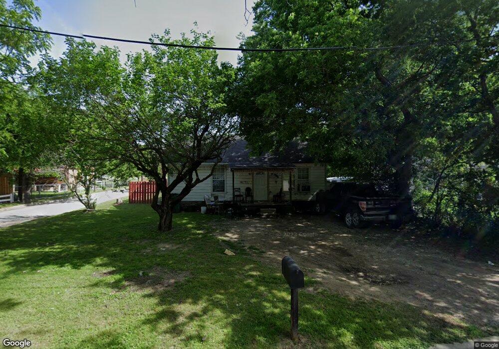 801 E Garnett St, Gainesville, TX 76240 - photo 1