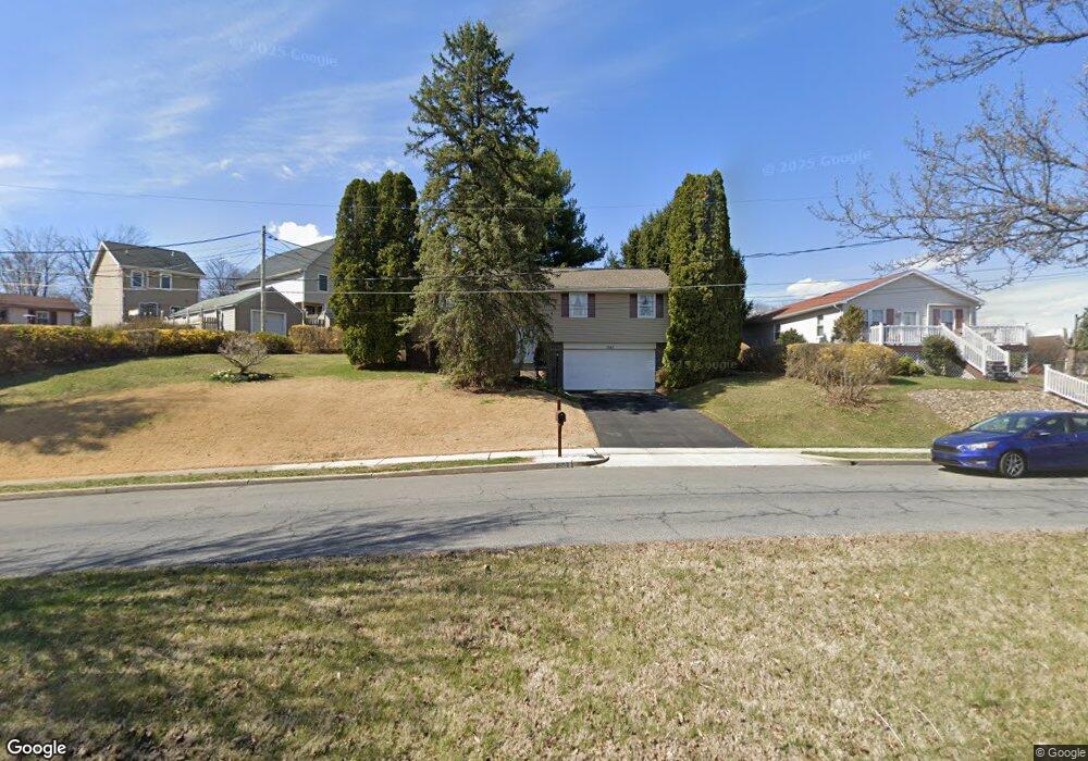 1341 Commonwealth Blvd, Reading, PA 19607 - photo 1