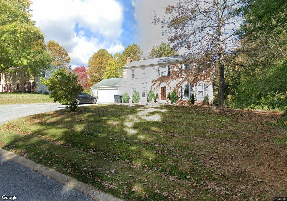 608 Tanglewood Dr, Sykesville, MD 21784 - photo 1