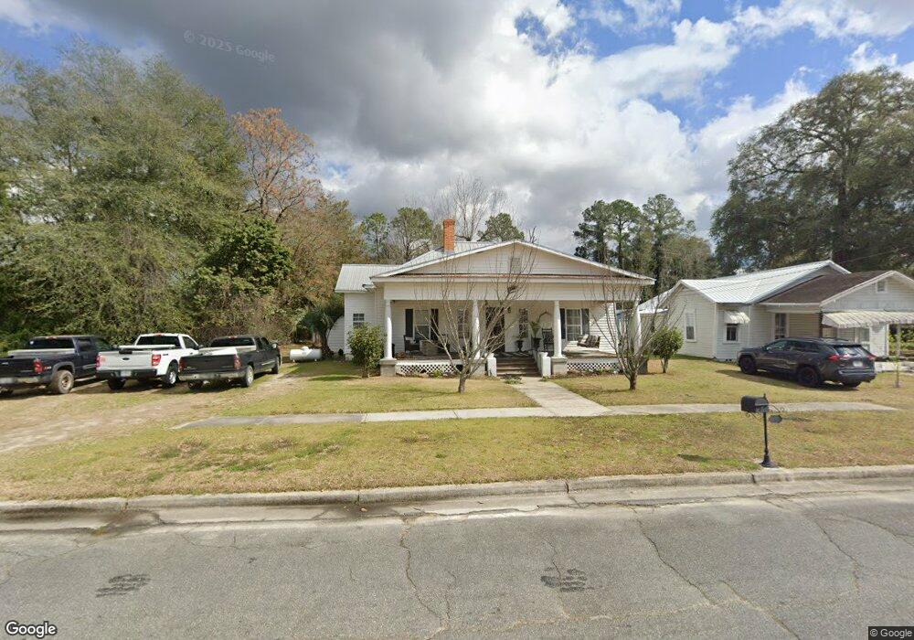 4 S Spring St, Claxton, GA 30417 - photo 1