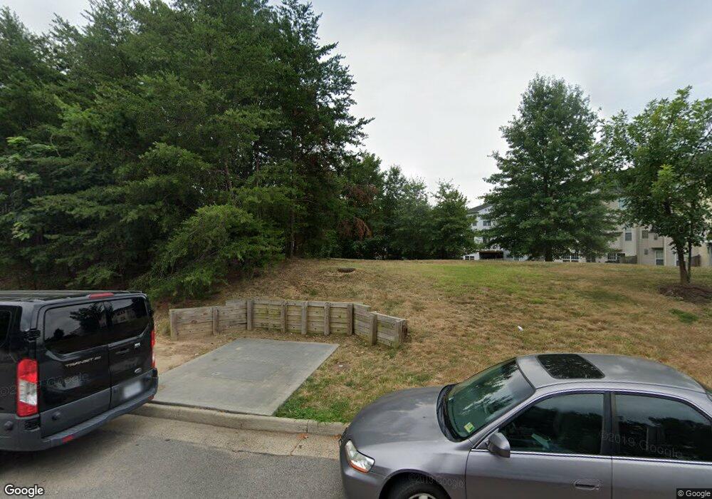 15601 Forest Grove Dr, Woodbridge, VA 22191 - photo 1