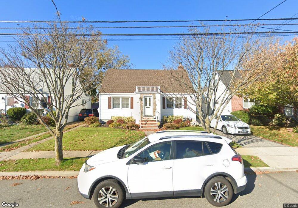 62 Hollywood Ave, Lynbrook, NY 11563 - photo 1