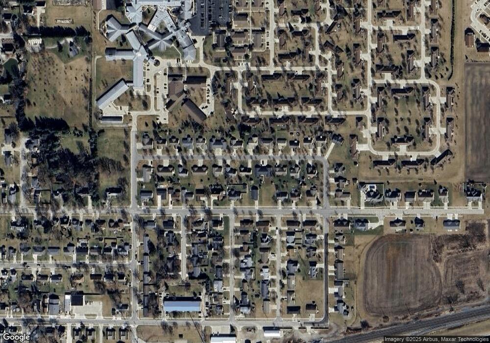 427 Clover Ln, Archbold, OH 43502 - photo 1