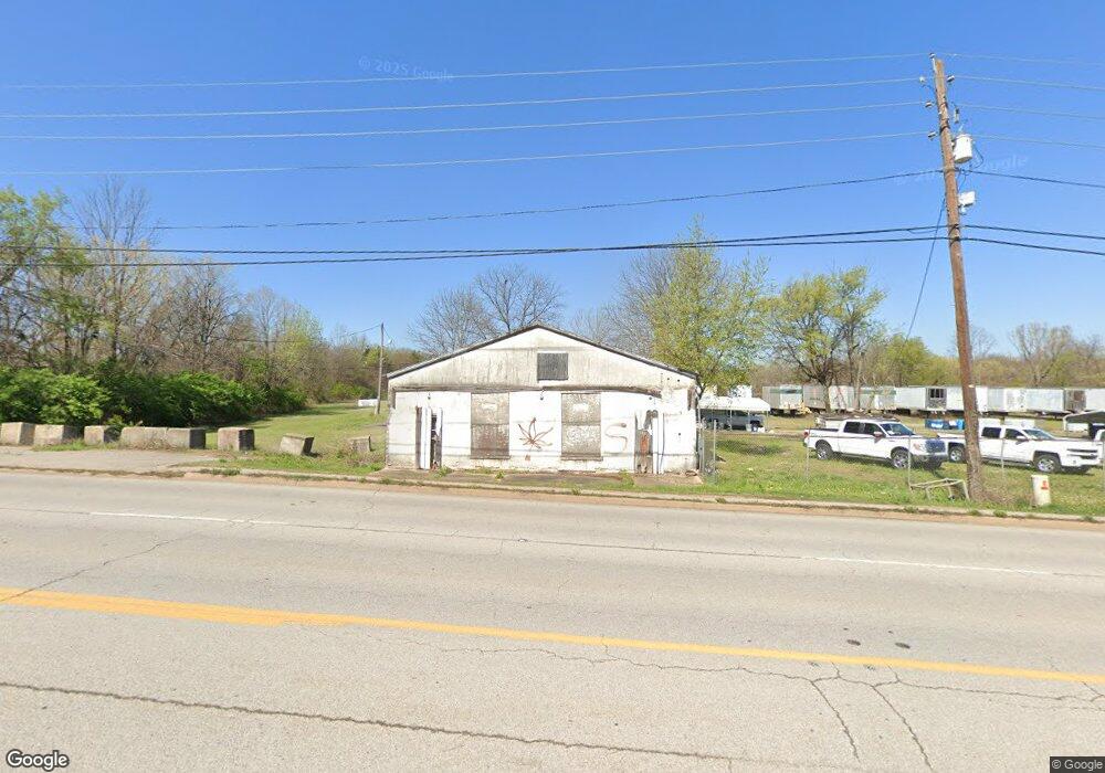 1749 S School Ave, Fayetteville, AR 72701 - photo 1