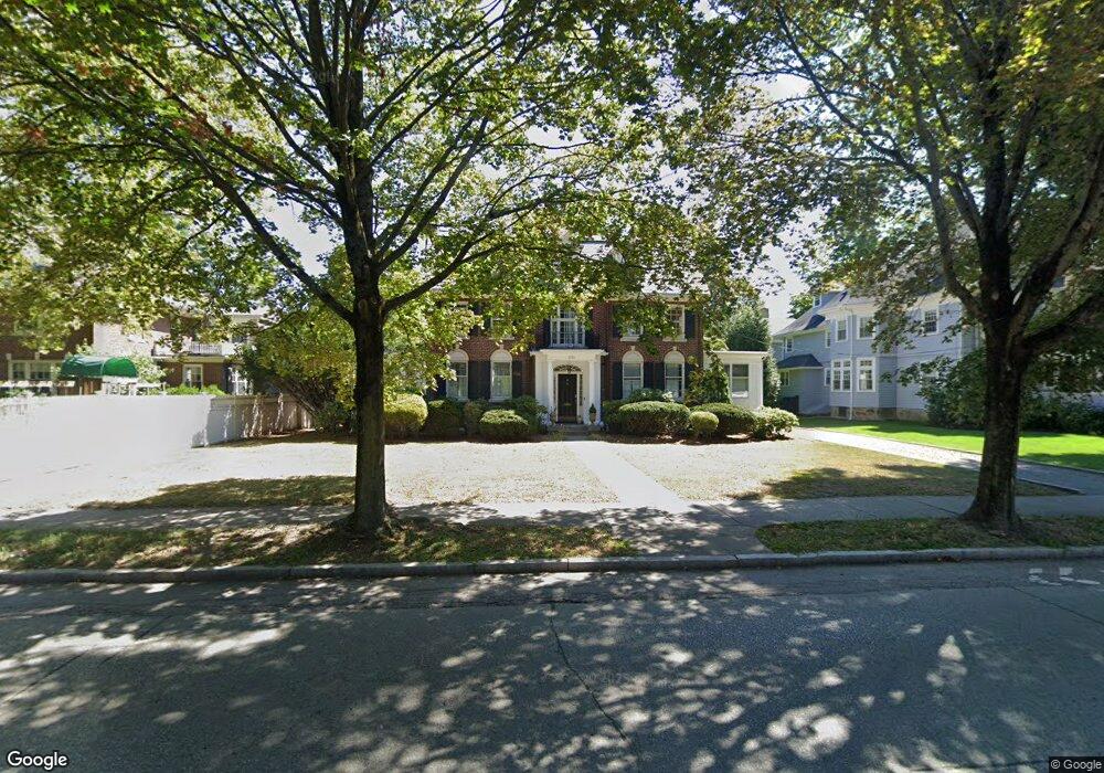 1010 Centre St unit 3R, Newton Center, MA 02459 - photo 1