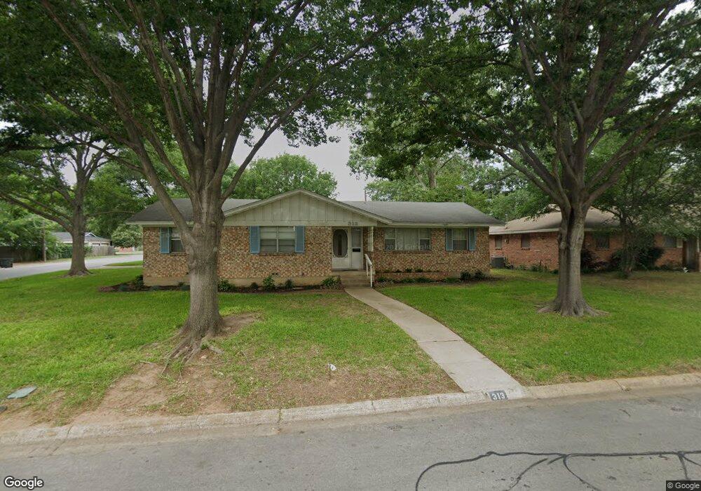 313 Ridgecrest Dr, Hurst, TX 76053 - photo 1