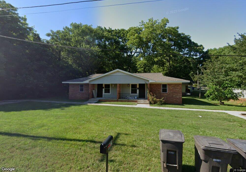 402 W Raleigh Ave, Statesville, NC 28677 - photo 1