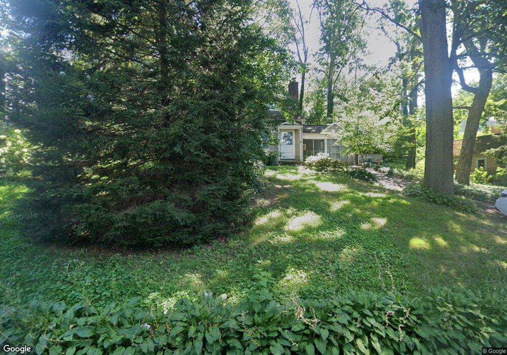 2 Edgewood Dr, Glen Head, NY 11545 - photo 1