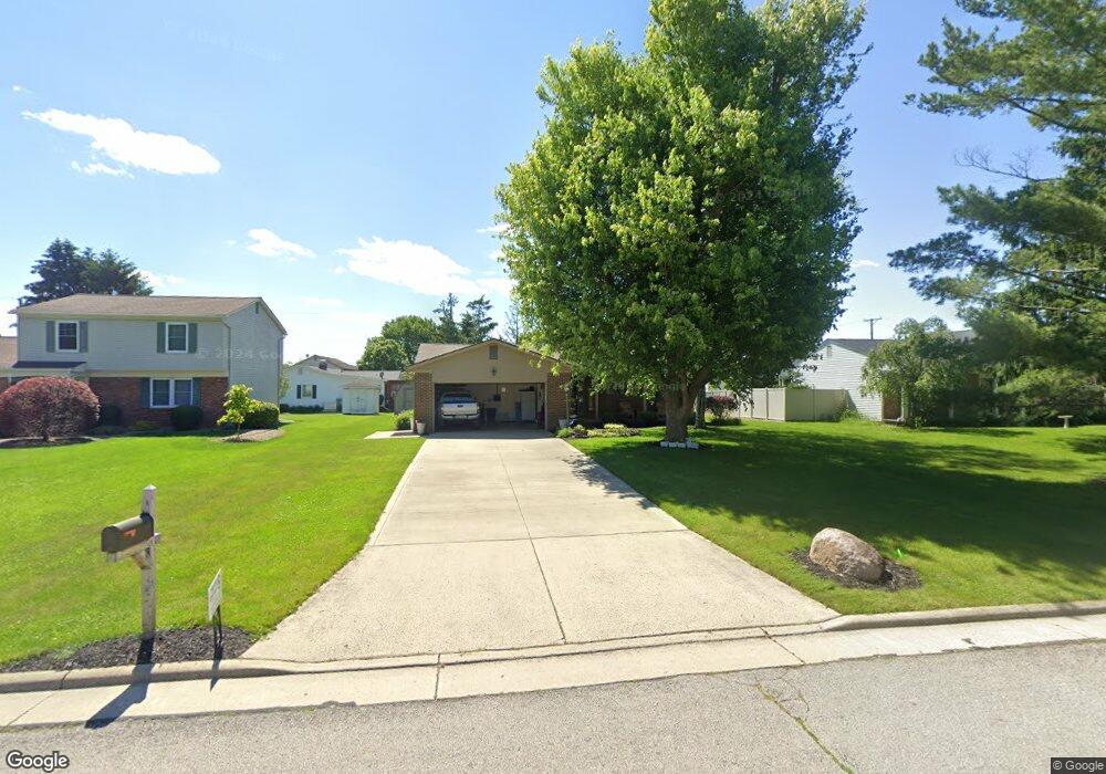 1027 Southland Dr, Bucyrus, OH 44820 - photo 1