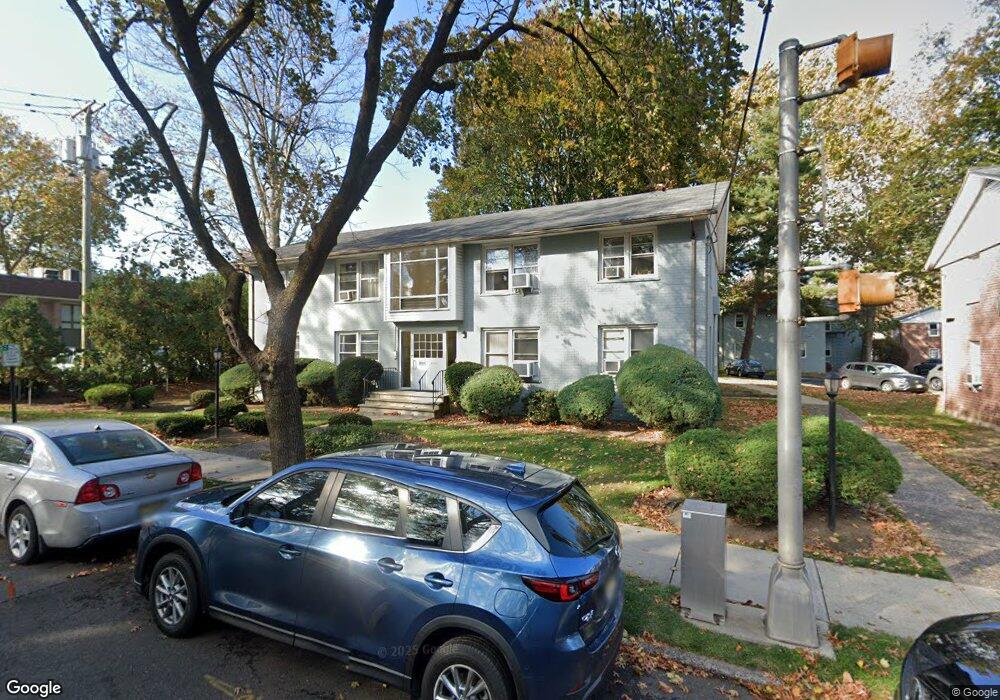25-31 Fair Lawn Ave unit C, Fair Lawn, NJ 07410 - photo 1