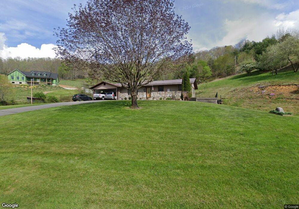 943 Phipps Creek Rd, Burnsville, NC 28714 - photo 1