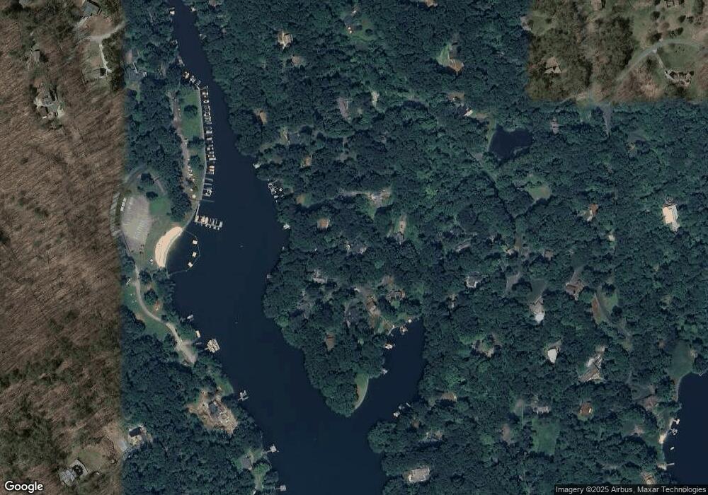 9 Spur Ln, Sherman, CT 06784 - photo 1