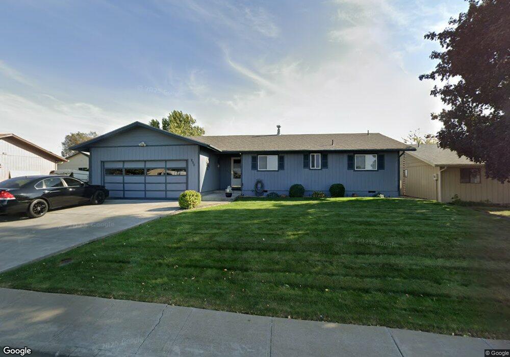 880 SW Marshall Ave, Pendleton, OR 97801 - photo 1