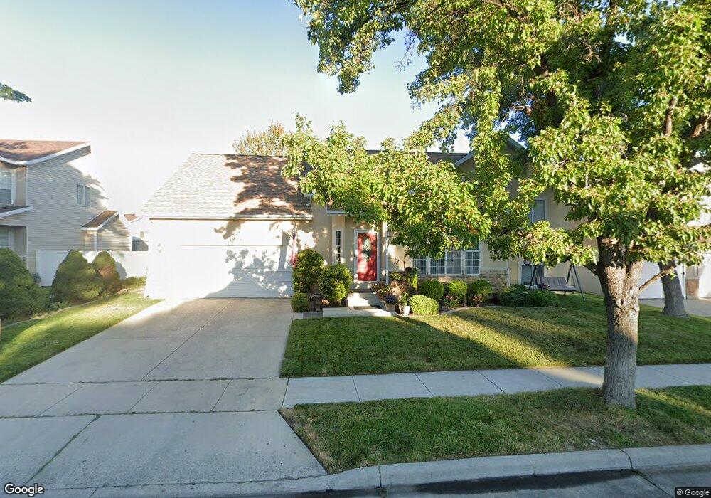 7924 S Showcase Ln, Sandy, UT 84094 - photo 1