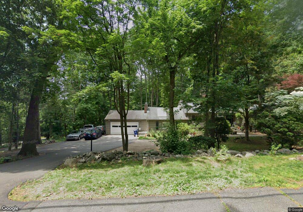 161 E Rocks Rd, Norwalk, CT 06851 - photo 1